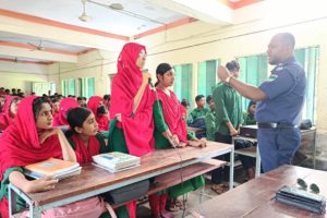 সুন্দর সমাজ গঠনে সবাইকে দায়িত্বশীল হতে হবে : ওসি