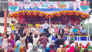 ‘যুগ আসে, যুগ যায়; সমাজে কিছু মিরজাফর থেকে যায়’